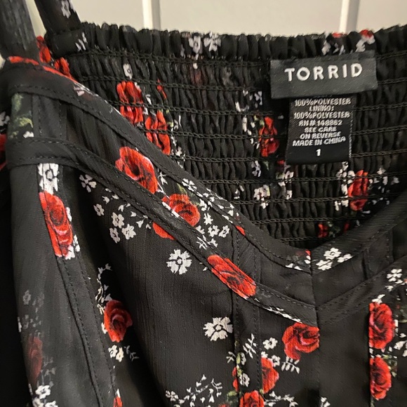 ❌SOLD❌ BLACK FLORAL CHIFFON CAMI - Picture 5 of 6